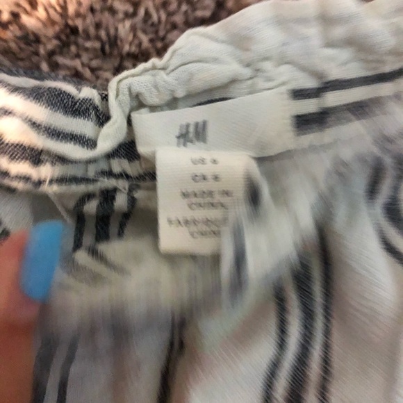 H&M paper bag shorts - Picture 2 of 3